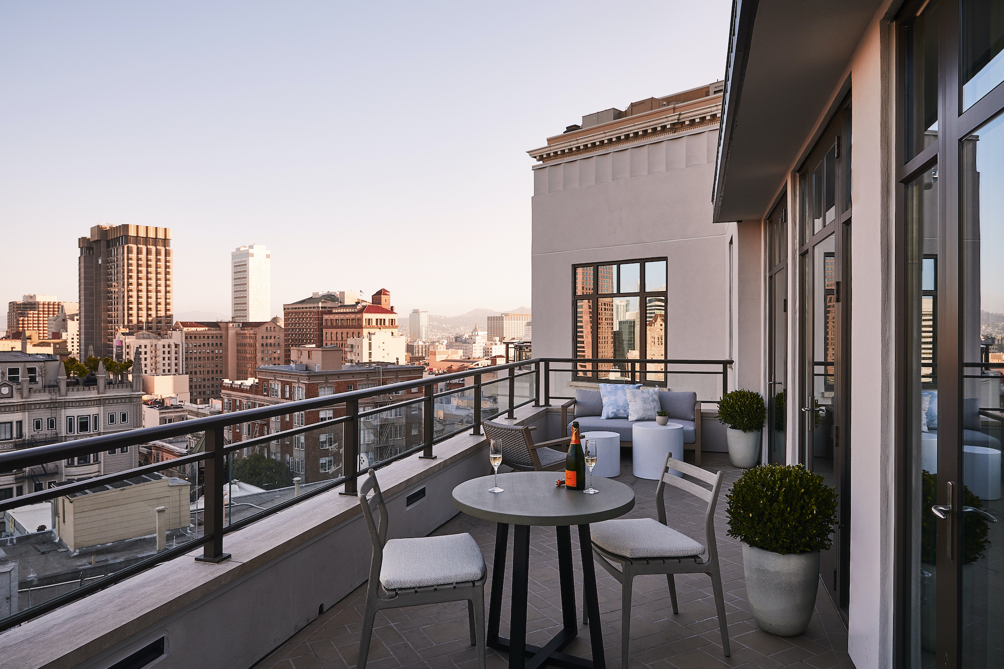 Synergi - Crescent Nob Hill at 875 California